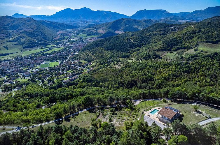 Vakantiehuis Villa Montefalcone, Außen- und Innenpool