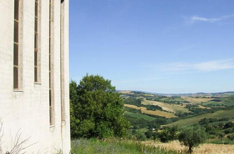 Vrijstaande woning in Colmurano