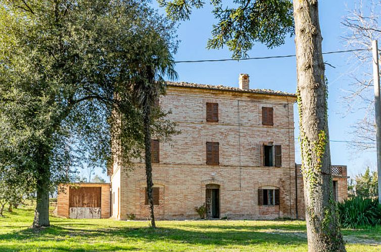 Vrijstaande woning in Falerone