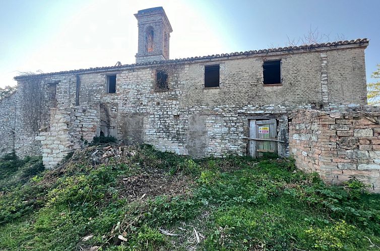 Vrijstaande woning in Fossombrone