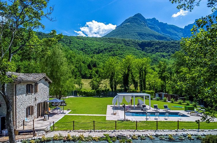 Vrijstaande woning in Sarnano