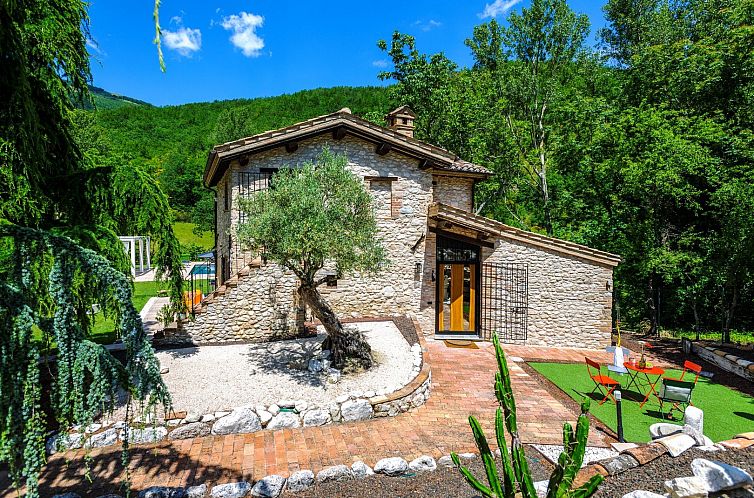 Vrijstaande woning in Sarnano