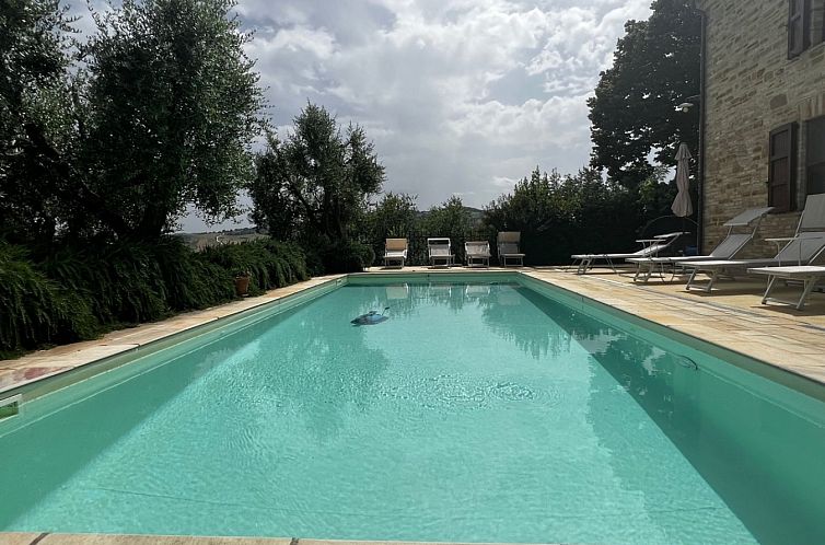 Vrijstaande woning in Fratte Rosa