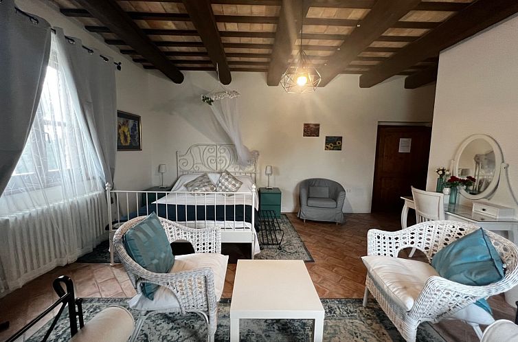 Vrijstaande woning in Fratte Rosa