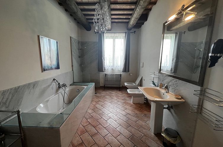 Vrijstaande woning in Fratte Rosa