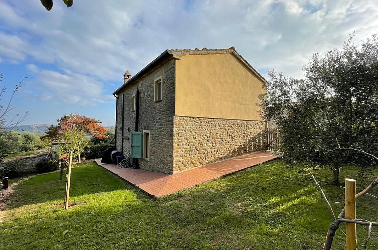 Geschakelde woning in Fratte Rosa