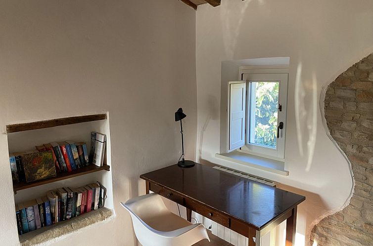 Geschakelde woning in Fratte Rosa