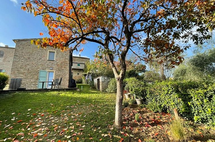 Geschakelde woning in Fratte Rosa