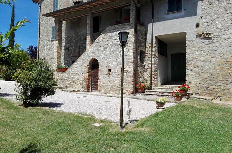 Appartement Rustikale Eleganz mit Blick auf die umbrische La