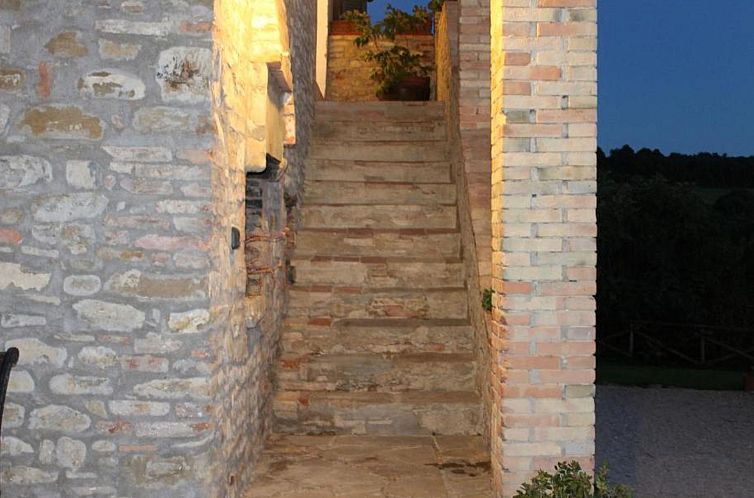 Appartement Rustikale Eleganz mit Blick auf die umbrische La