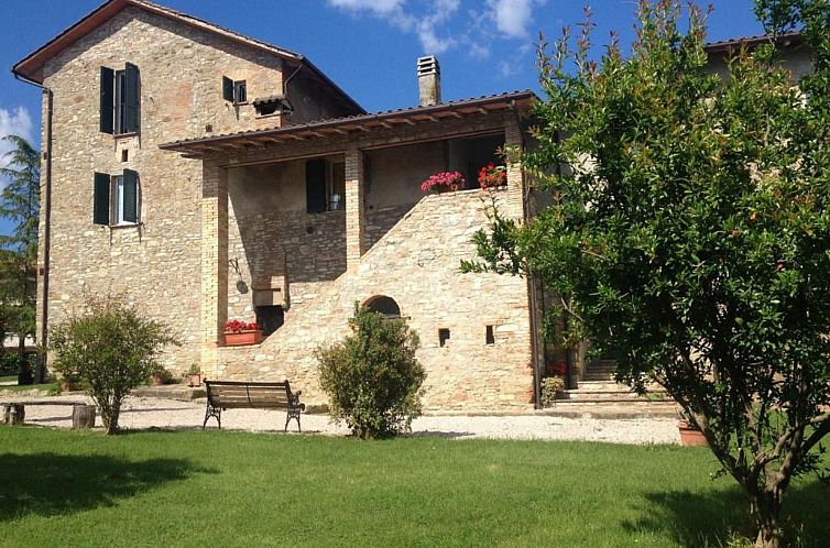 Appartement Rustikale Eleganz mit Blick auf die umbrische La