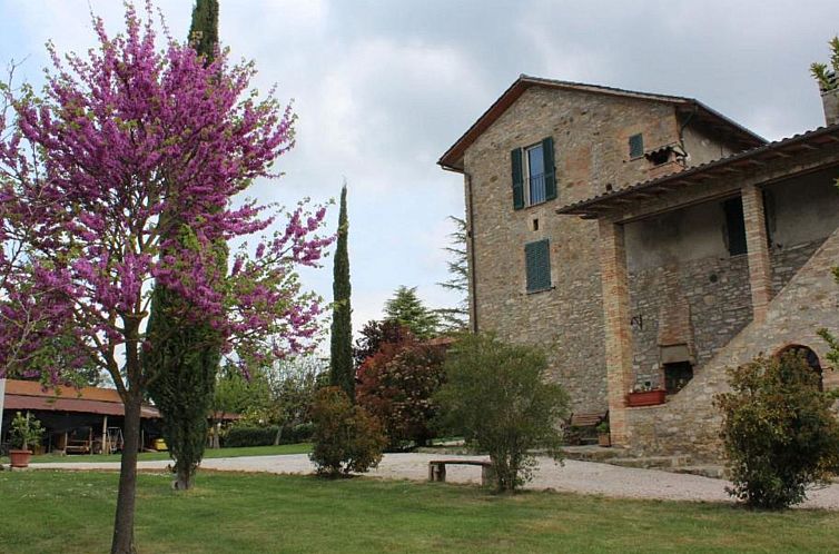 Appartement Rustikale Eleganz mit Blick auf die umbrische La