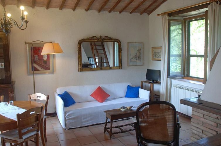 Appartement Unabhaengige Wohnung in Amelia mit Grill und Gar