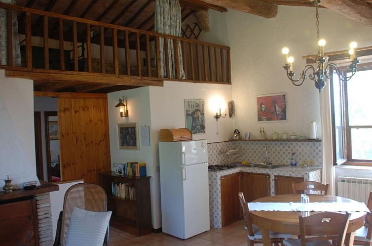 Appartement Unabhaengige Wohnung in Amelia mit Grill und Gar