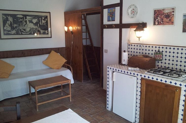 Appartement Unabhaengige Wohnung in Amelia mit Garten, Grill