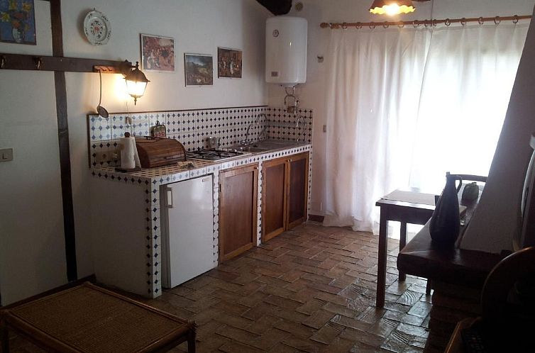 Appartement Unabhaengige Wohnung in Amelia mit Garten, Grill