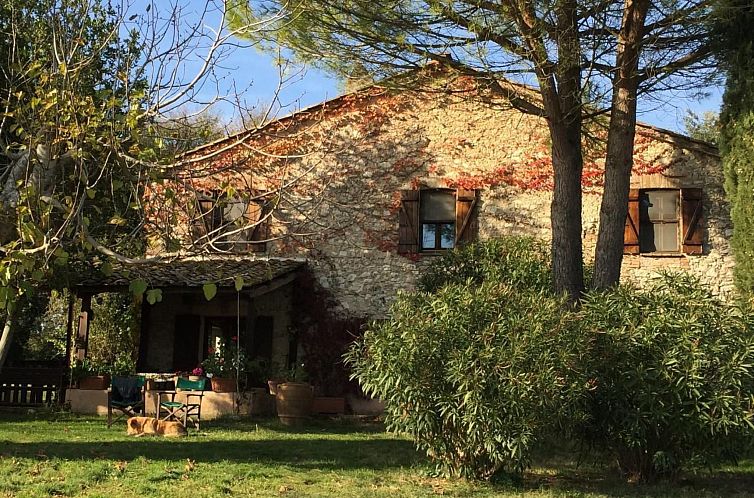 Appartement Unabhaengige Wohnung in Amelia mit Garten, Grill