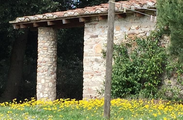 Appartement Unabhaengige Wohnung in Amelia mit Garten, Grill