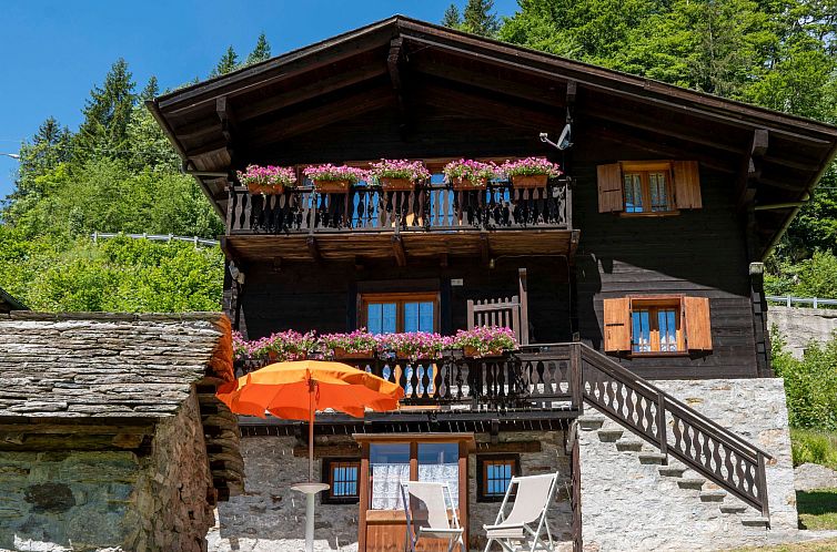 Guest house 09711425 - Apartment Piedmont - Appartement Chalet Borgo Walser Testa 9