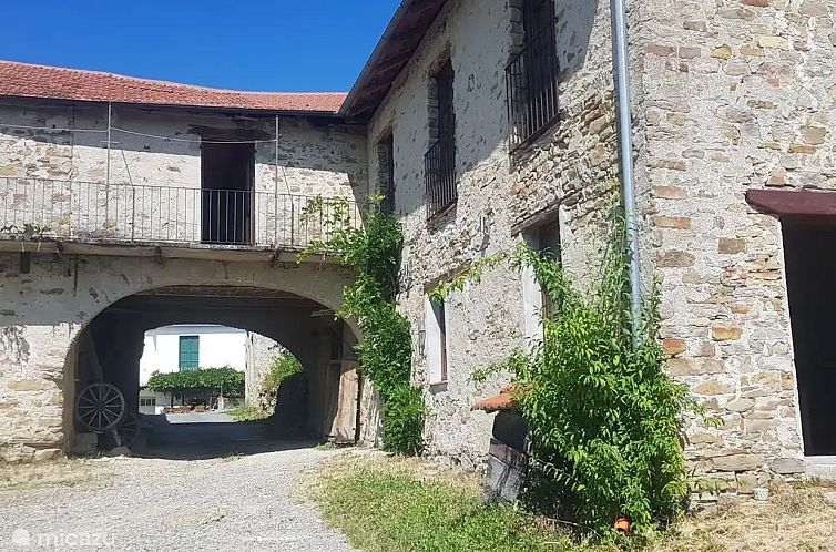 Villa Dona Tella