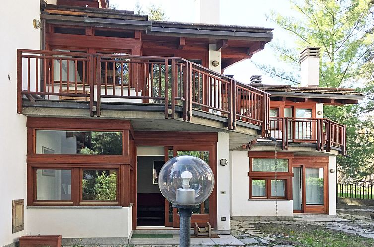 Appartement Lo Scoiattolo' Wohnung mit privatem Garten