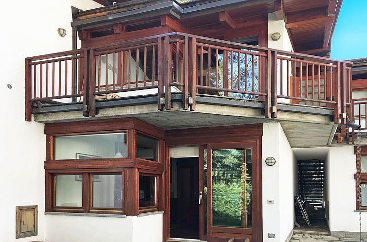 Appartement Lo Scoiattolo' Wohnung mit privatem Garten