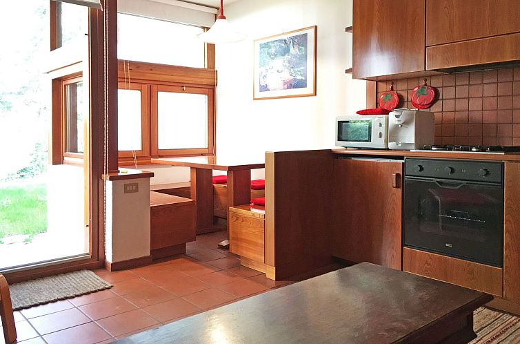 Appartement Lo Scoiattolo' Wohnung mit privatem Garten