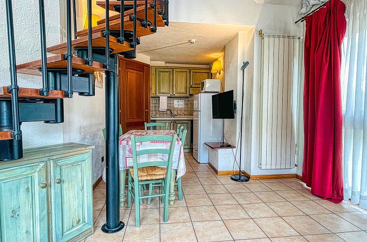 Appartement Drei-Zimmer-Dachgeschosswohnung 6 p.l. Villa Fre