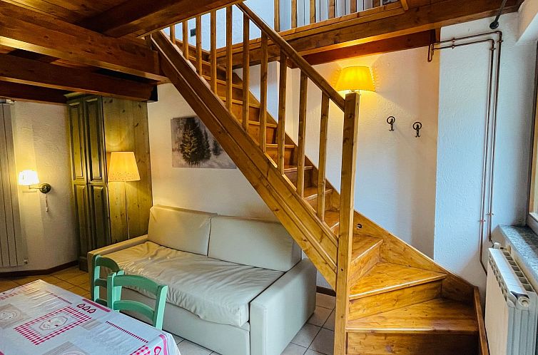 Appartement Zwei-Zimmer-Wohnung im Dachgeschoss 4 p. l. Vill