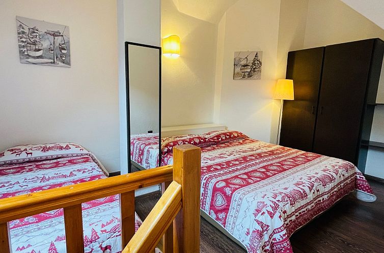 Appartement Zwei-Zimmer-Wohnung im Dachgeschoss 4 p. l. Vill
