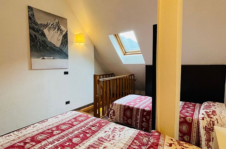 Appartement Zwei-Zimmer-Wohnung im Dachgeschoss 4 p. l. Vill