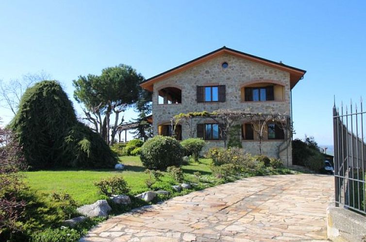 Vrijstaande woning in Briaglia