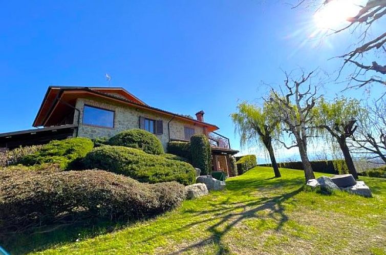 Vrijstaande woning in Briaglia