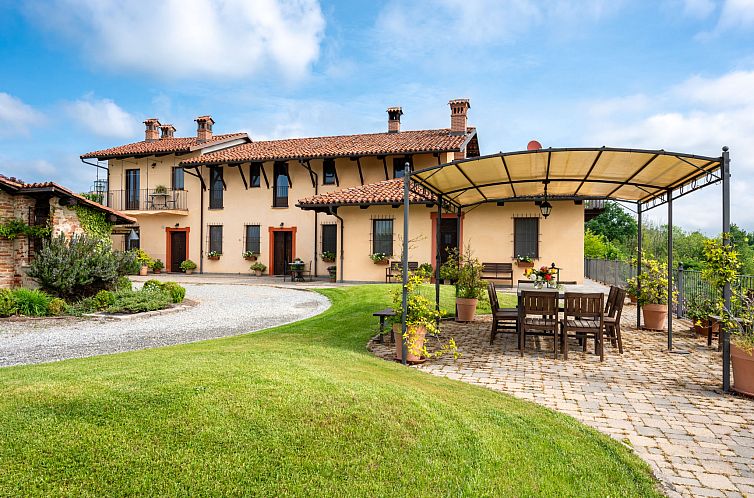 Unterkunft 0972604 - Ferienhaus Piemont - Vakantiehuis General Massena (NAZ111)