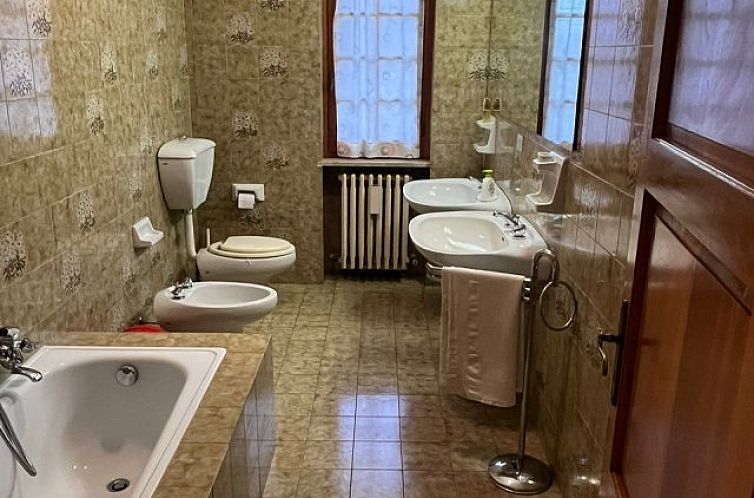 Vrijstaande woning in Caldasio