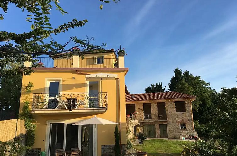 Casa Caroline: begane grond + terras