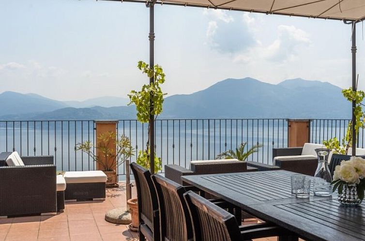 Vrijstaande woning in Oggebbio