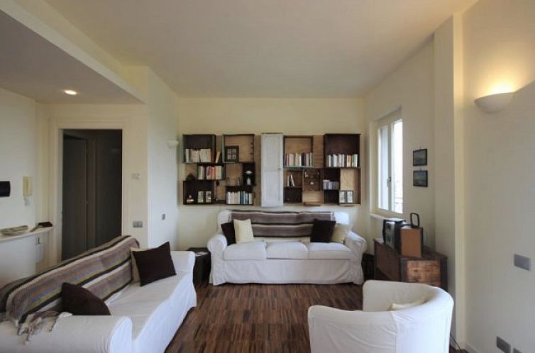 Vrijstaande woning in Stresa