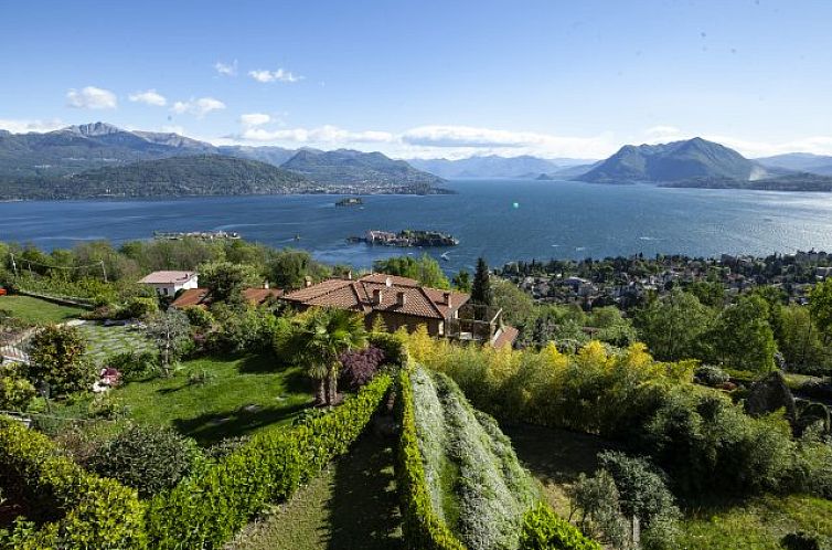 Vrijstaande woning in Stresa