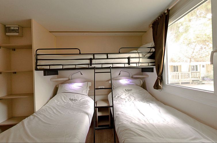 SunLodge Redwood Premium