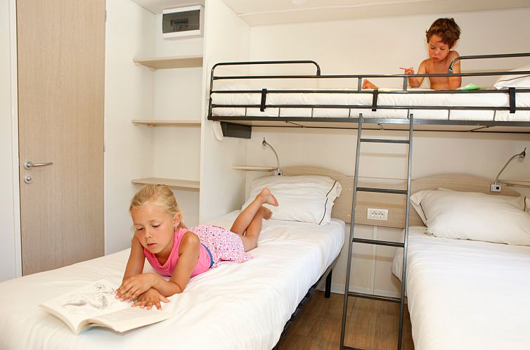 SunLodge Redwood Premium