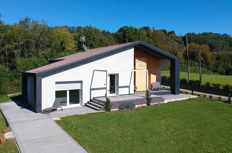 Cottage in Montebelluna offers a serene setting with a spacious terrace and beautiful views in Veneto, Italy.