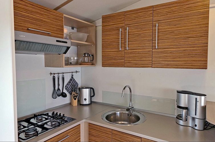 SunLodge Redwood Premium