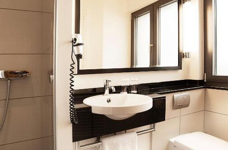 TOWNHOUSE Hotel