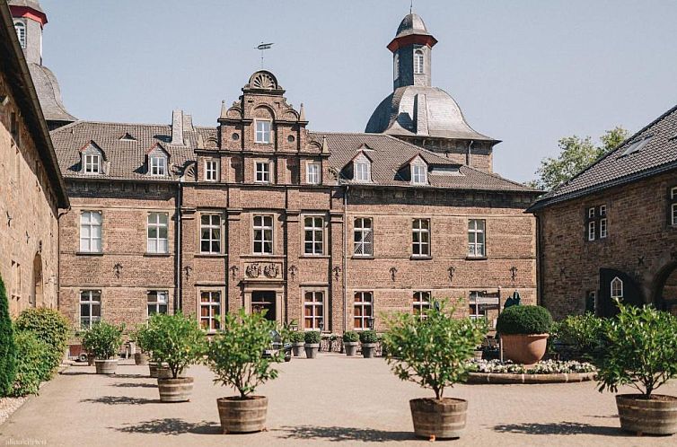 Schlosshotel Hugenpoet