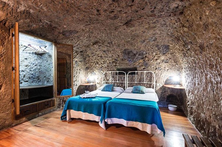 Casa Cueva Las Margaritas