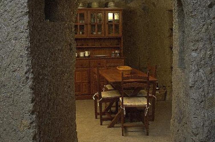 Casa Cueva Las Margaritas