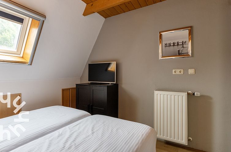 Sfeervol en ruim ingericht 10 persoons vakantiehuis aan het