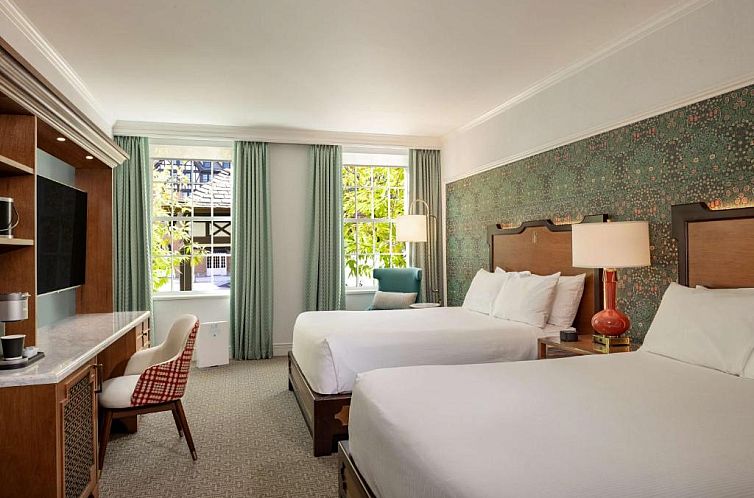 Hotel Roanoke & Conference Center, Curio Collection by Hilto