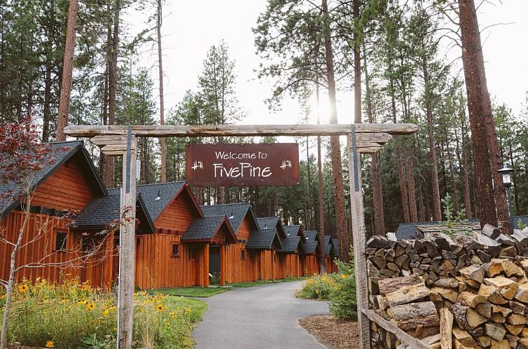 FivePine Lodge